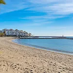 Puerto Banus (Marbella)6 Pax 3 BD 2 Bth.